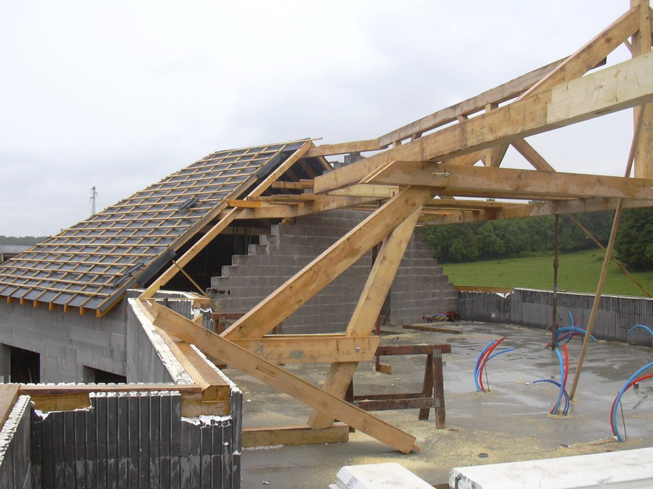 Charpente neuve sur maison en pierre